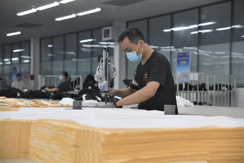 上海服装批发：时尚潮流的风向标